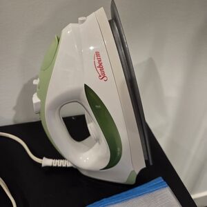Sunbeam Green and White Clothes Iron